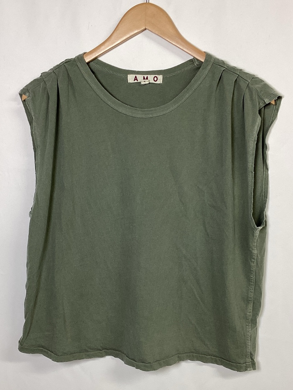 AMO Sleeveless Love Tee Green Size M